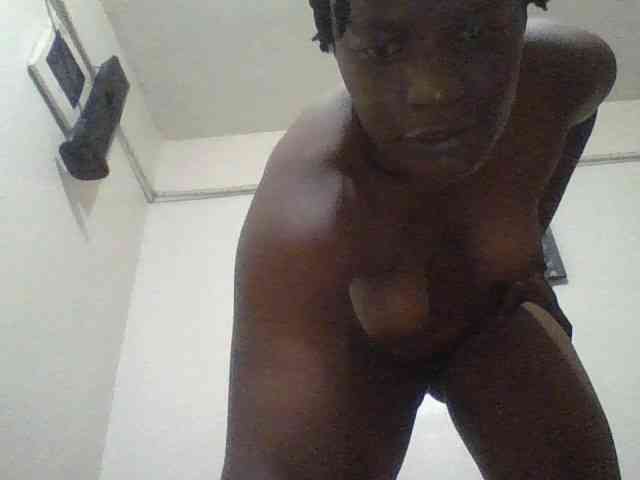 Yourdreamgirl webcam