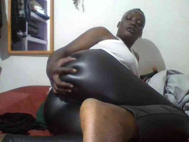 Yourdreamgirl webcam