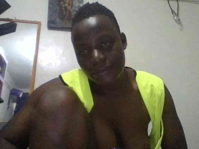 Yourdreamgirl webcam