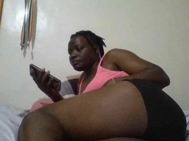 Yourdreamgirl webcam