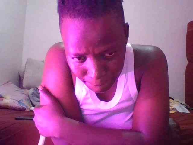 Yourdreamgirl webcam