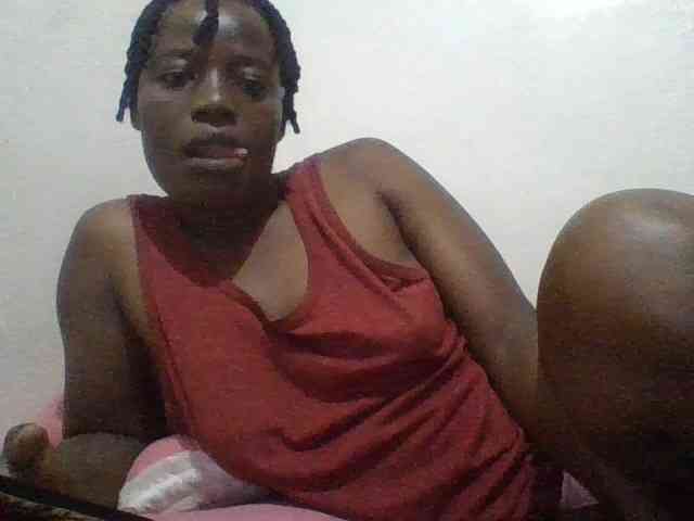 Yourdreamgirl webcam