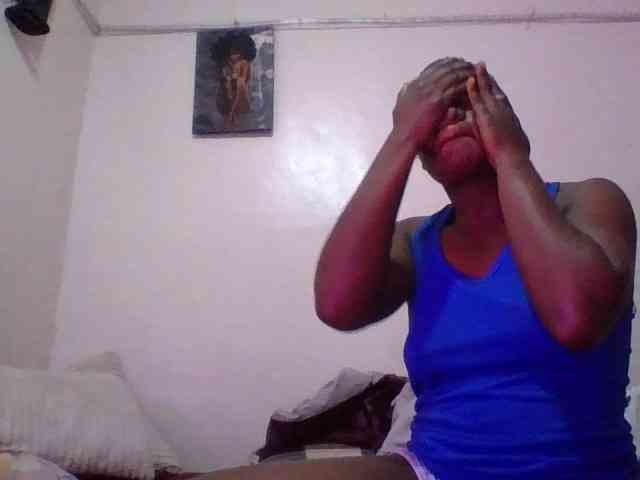 Yourdreamgirl webcam