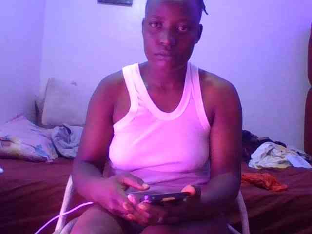 Yourdreamgirl webcam