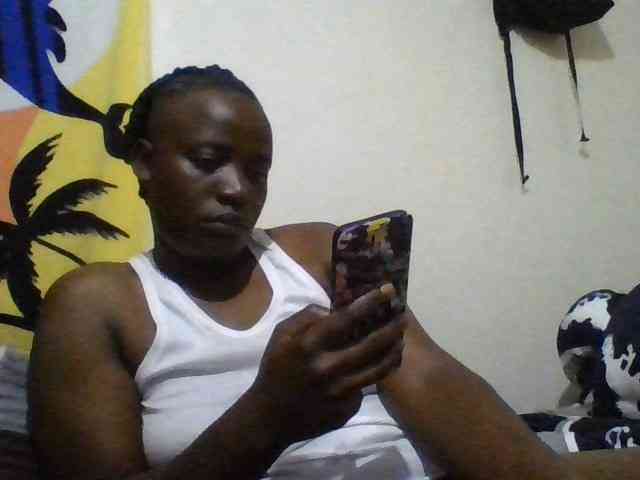 Yourdreamgirl webcam