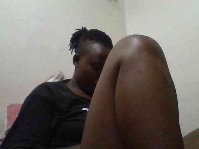 Yourdreamgirl webcam