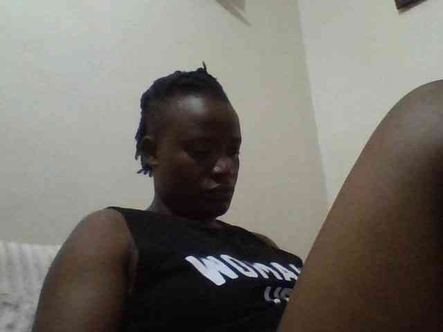 Yourdreamgirl webcam