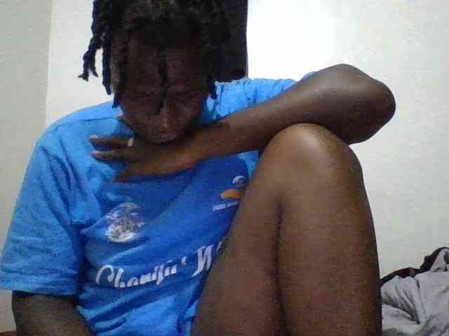 Yourdreamgirl webcam