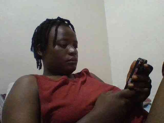 Yourdreamgirl webcam