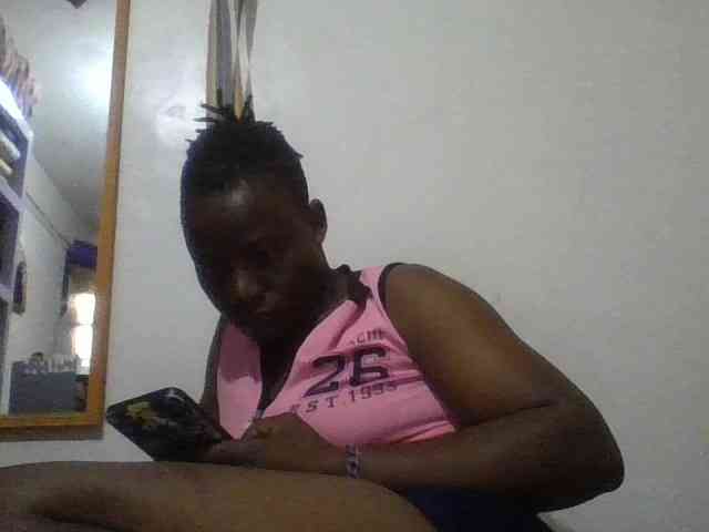 Yourdreamgirl webcam