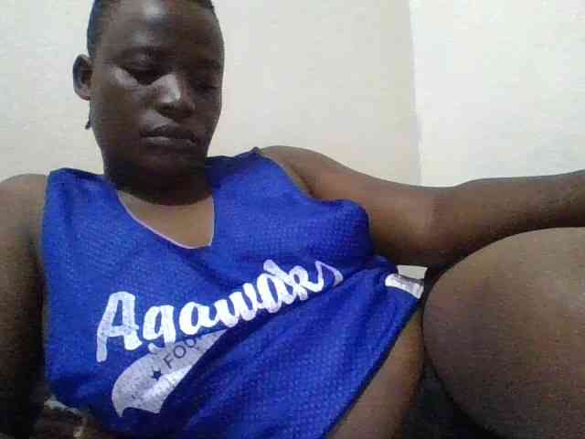 Yourdreamgirl webcam