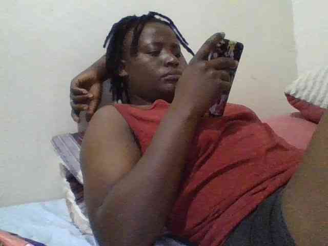 Yourdreamgirl webcam