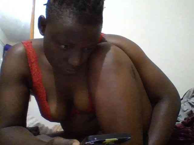 Yourdreamgirl webcam