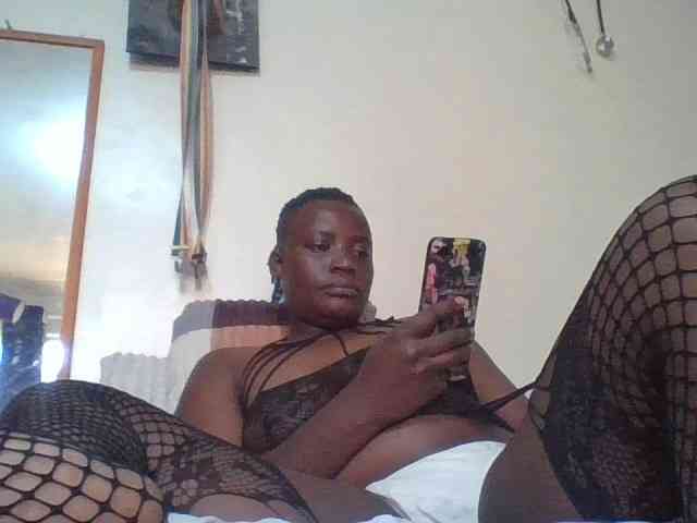 Yourdreamgirl webcam