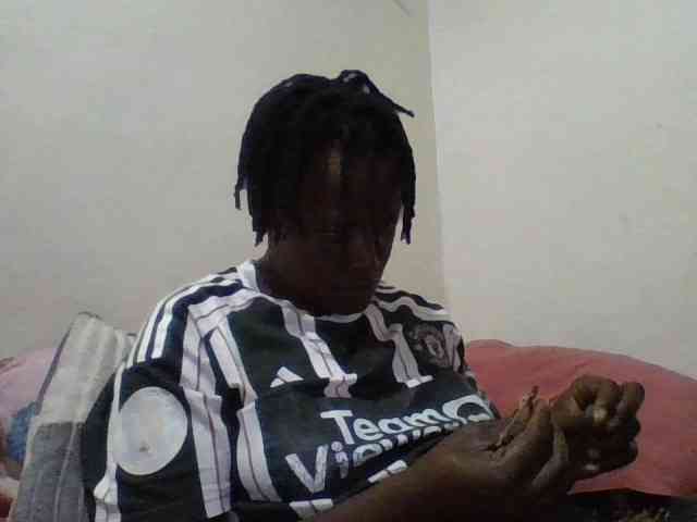 Yourdreamgirl webcam