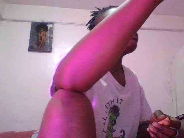 Yourdreamgirl webcam