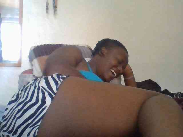 Yourdreamgirl webcam