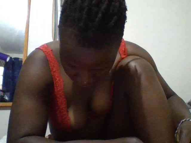 Yourdreamgirl webcam