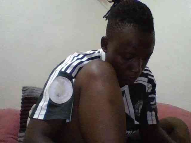 Yourdreamgirl webcam