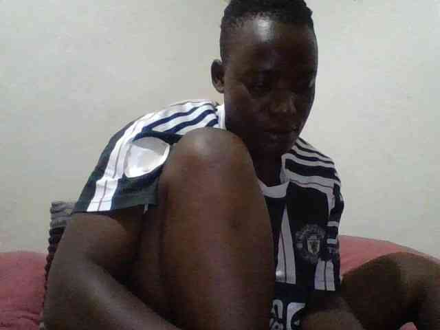 Yourdreamgirl webcam