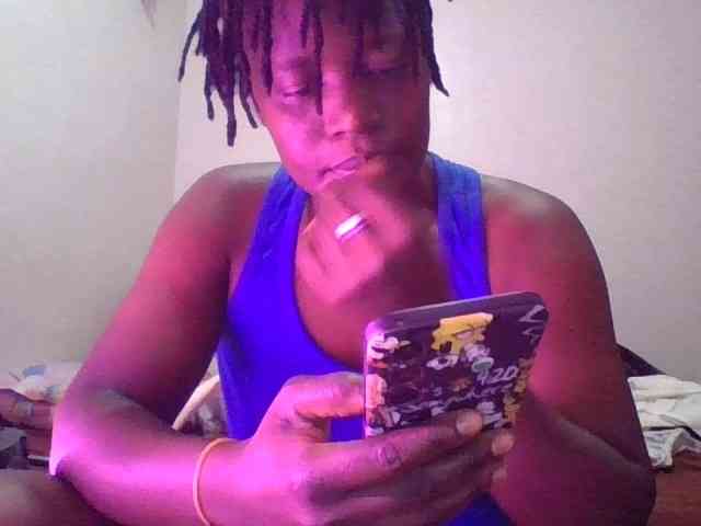 Yourdreamgirl webcam