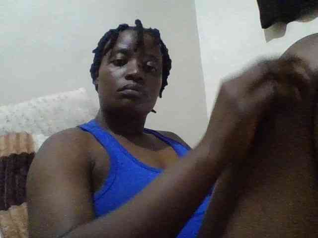 Yourdreamgirl webcam