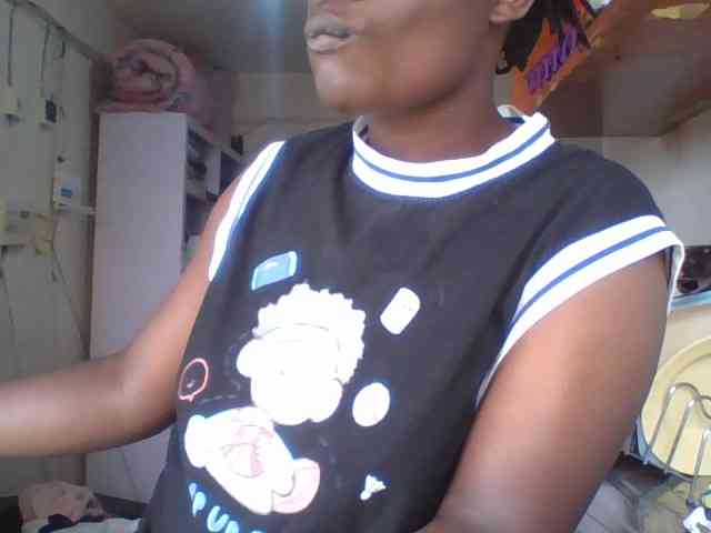Yourdreamgirl webcam