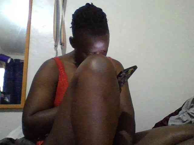 Yourdreamgirl webcam