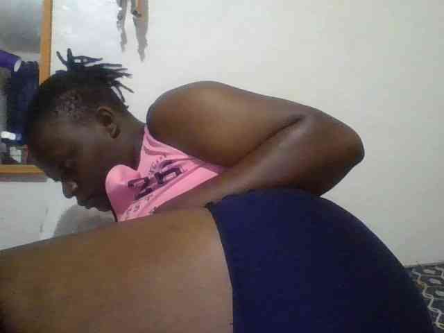 Yourdreamgirl webcam