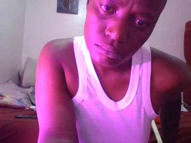 Yourdreamgirl webcam