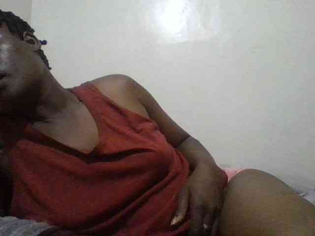 Yourdreamgirl webcam