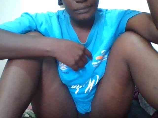 Yourdreamgirl webcam
