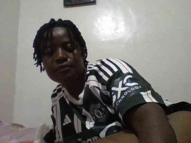 Yourdreamgirl webcam