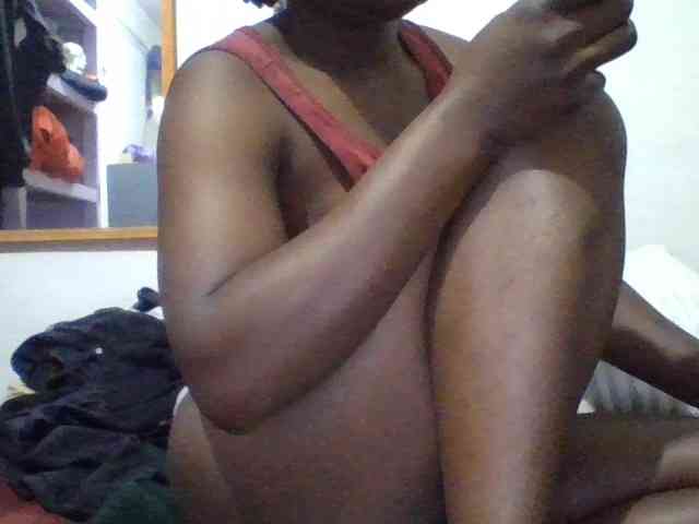 Yourdreamgirl webcam
