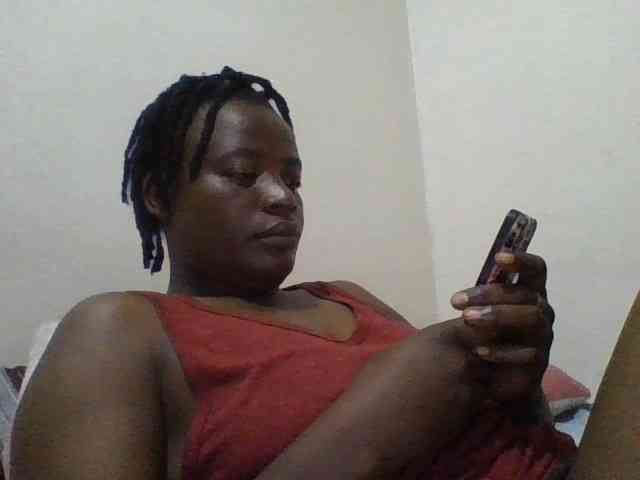 Yourdreamgirl webcam