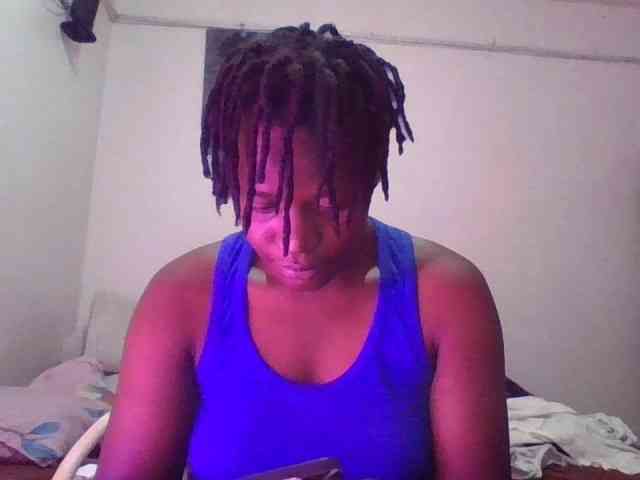 Yourdreamgirl webcam