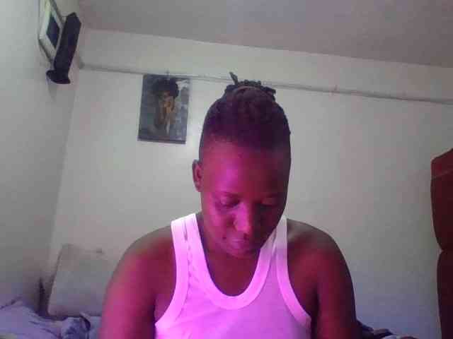 Yourdreamgirl webcam