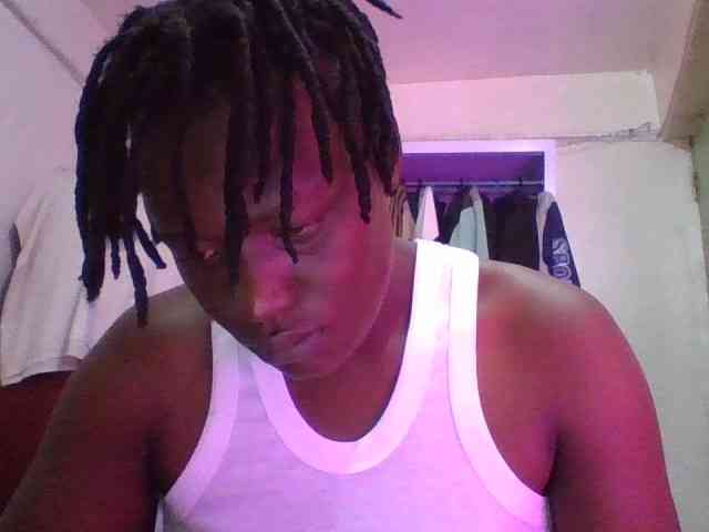 Yourdreamgirl webcam