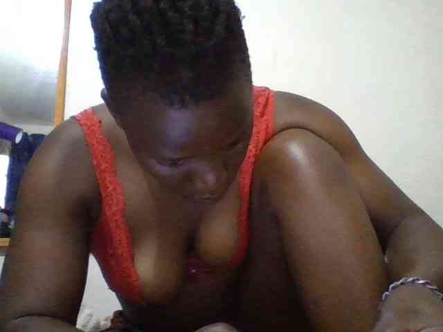 Yourdreamgirl webcam