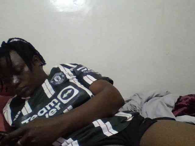 Yourdreamgirl webcam