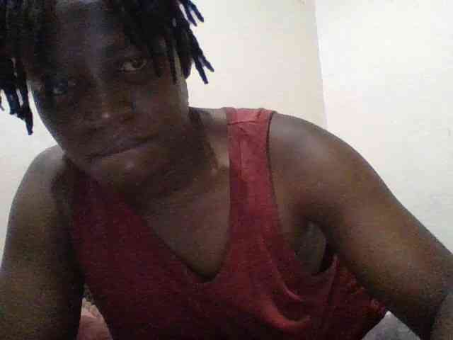 Yourdreamgirl webcam