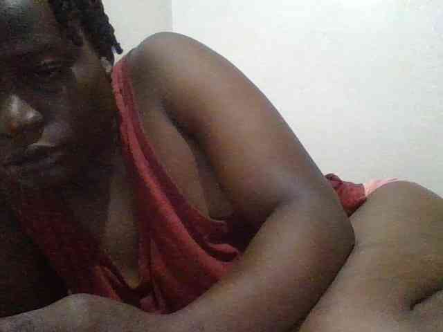 Yourdreamgirl webcam
