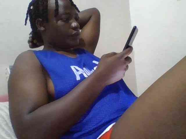 Yourdreamgirl webcam