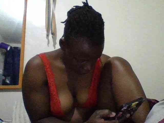 Yourdreamgirl webcam