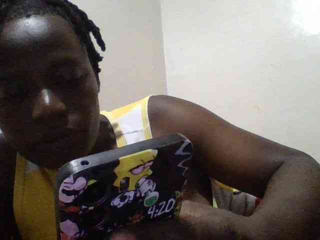 Yourdreamgirl webcam