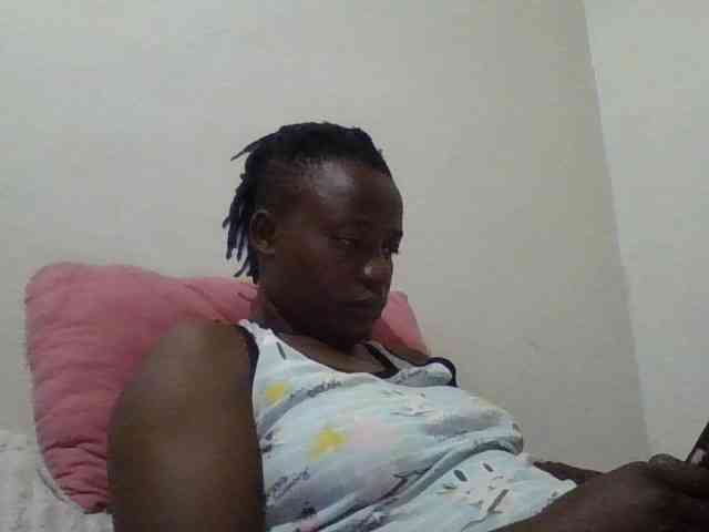 Yourdreamgirl webcam