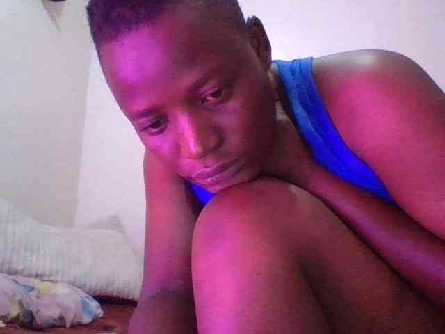 Yourdreamgirl webcam