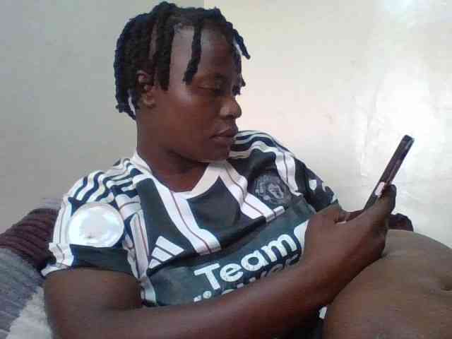 Yourdreamgirl webcam