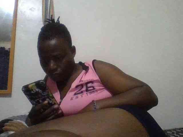 Yourdreamgirl webcam