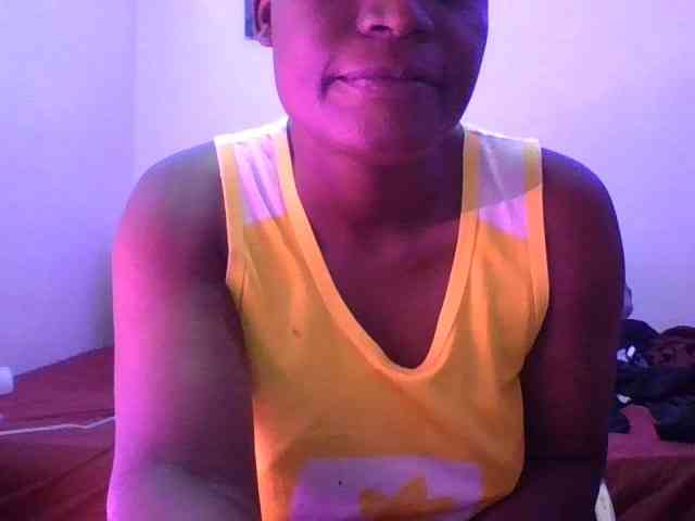 Yourdreamgirl webcam